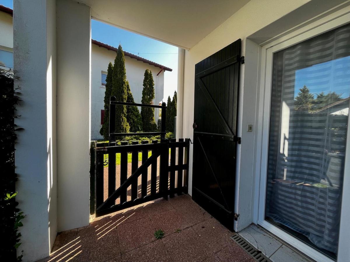 Bel Appartement T3 Avec Jardin, Piscine Et Parking, Proche Plage A Hendaye - Fr-1-239-739 Exterior foto